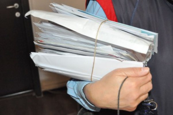 Poştaşii declanşează grevă japoneză în toată ţara